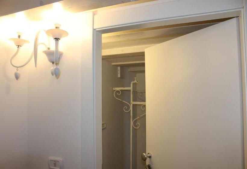Номер Стандарт с Балконом, Angels Home L&r