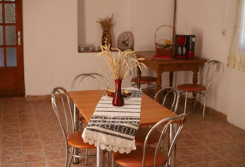 带2个卧室的公寓, Casa De Vacanta Family & Friends