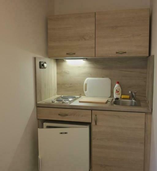 Perhesviitti, Penzion Hubert