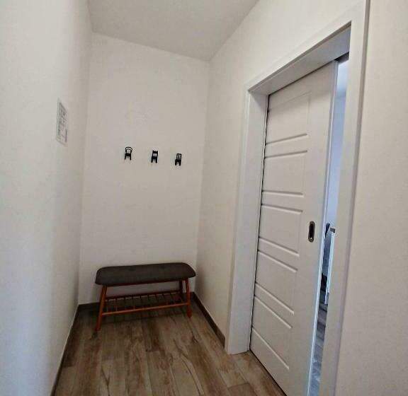 סוויטה אקזקיוטיב, Penzion Jako Víno