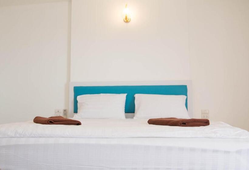 غرفة قياسية, Grand Place Resort