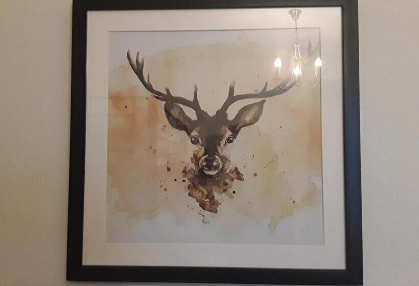 침실 3개 아파트, 140 Bond