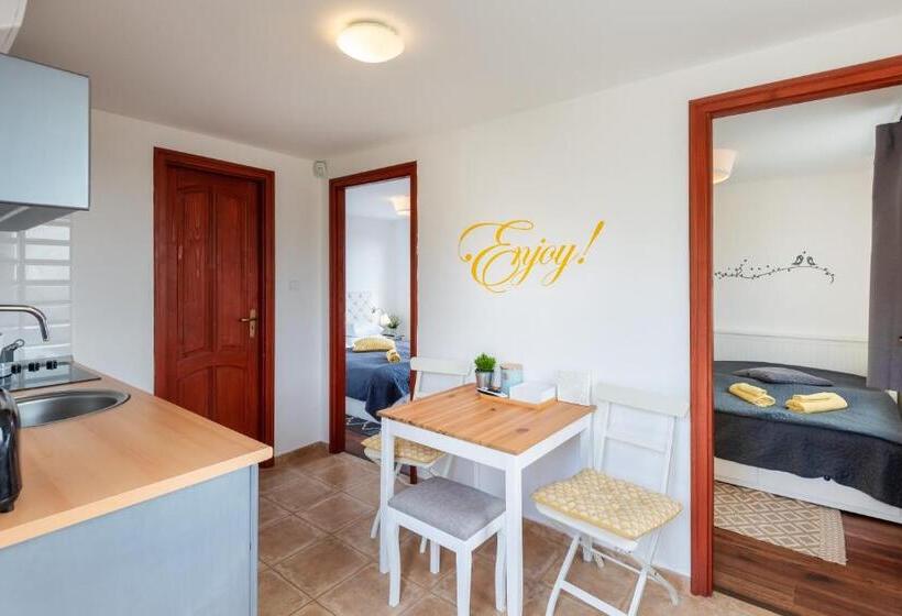 家庭间, Borárium Vendégházak Zen Gő Ház