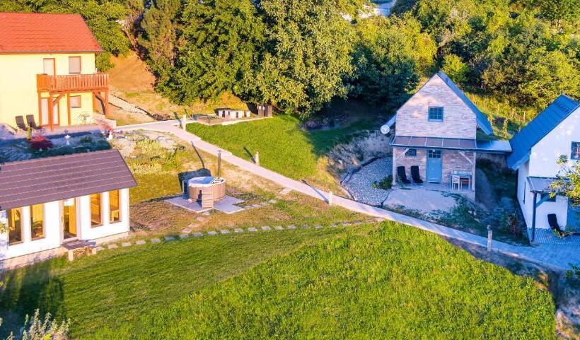 带1个卧室带花园景观的公寓, Borárium Vendégházak Zen Gő Ház