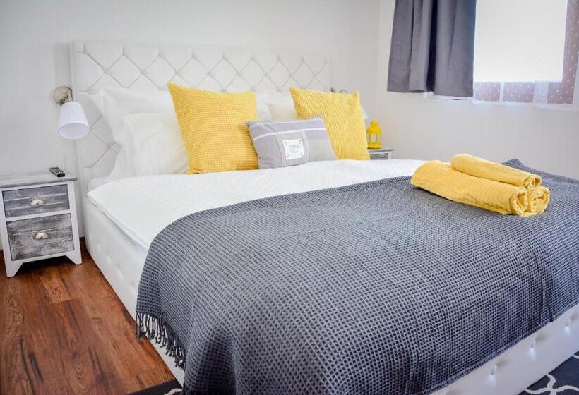 家庭间, Borárium Vendégházak Zen Gő Ház