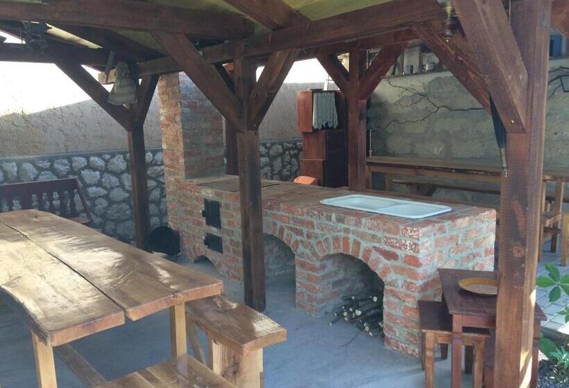 スイート, Gádoros Vendégház