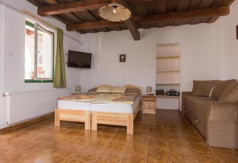 スイート, Gádoros Vendégház