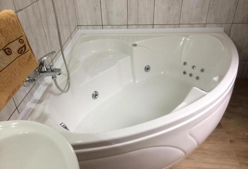 スイート, Gádoros Vendégház