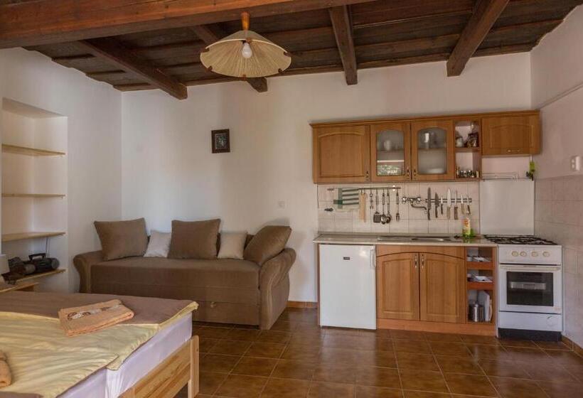 Suite, Gádoros Vendégház