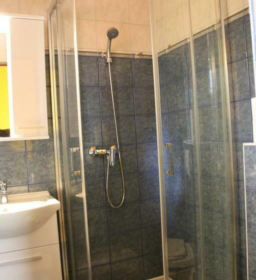 デラックスルーム, Kedvenc Vendégház