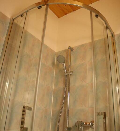 デラックスルーム, Kedvenc Vendégház