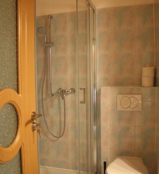 デラックスルーム, Kedvenc Vendégház