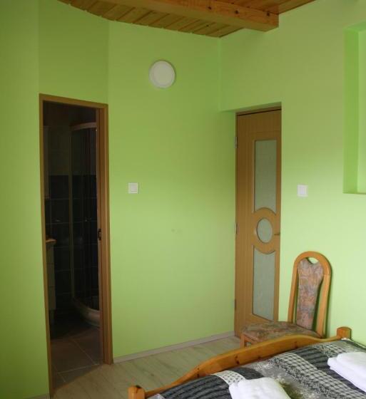 バルコニー付きデラックスルーム, Kedvenc Vendégház