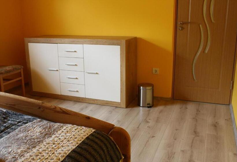 キングサイズベッドのデラックスルーム, Kedvenc Vendégház