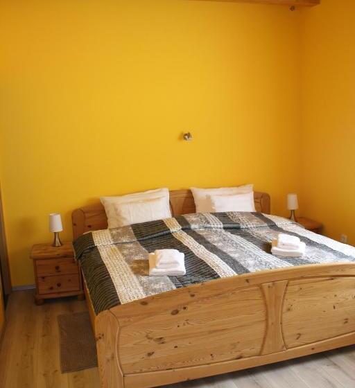 キングサイズベッドのデラックスルーム, Kedvenc Vendégház