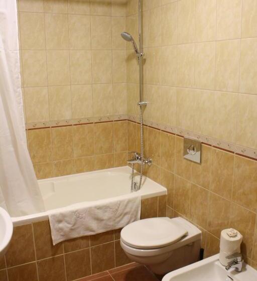 キングサイズベッドのスーペリアルーム, Kedvenc Vendégház