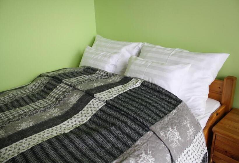 バルコニー付きデラックスルーム, Kedvenc Vendégház