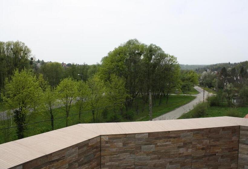 バルコニー付きデラックスルーム, Kedvenc Vendégház