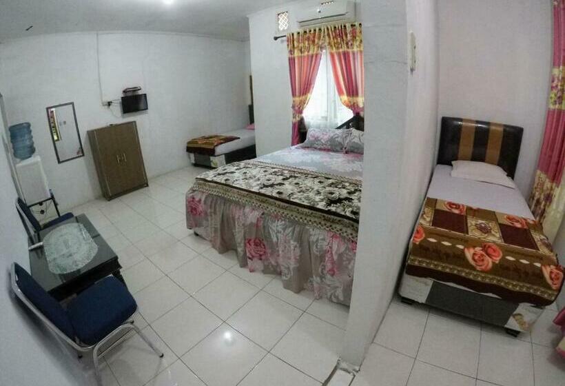 ファミリールーム, Pondok Simpang Tiga