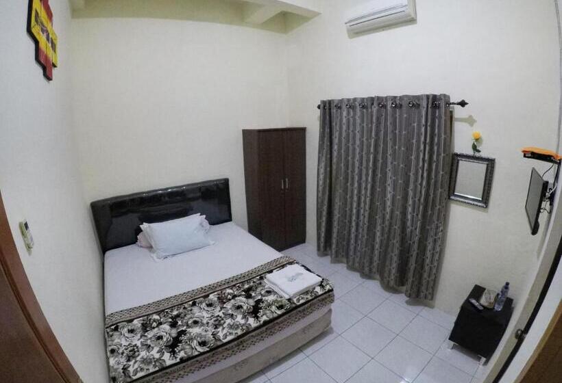 3ベッドルームハウス, Pondok Simpang Tiga