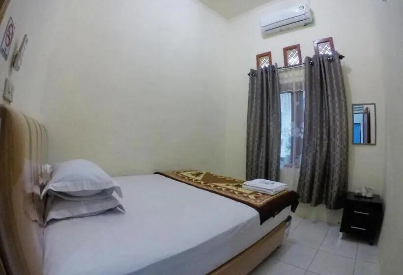 خانه 3 خوابه, Pondok Simpang Tiga