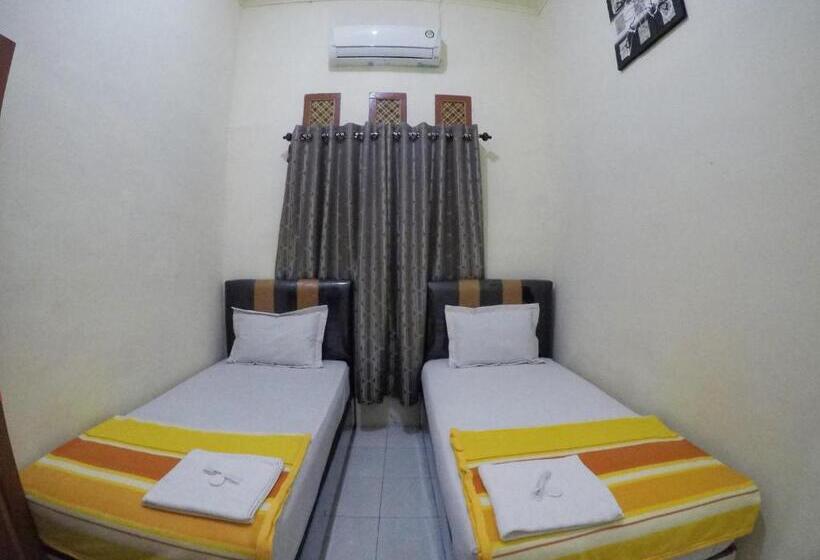 3ベッドルームハウス, Pondok Simpang Tiga