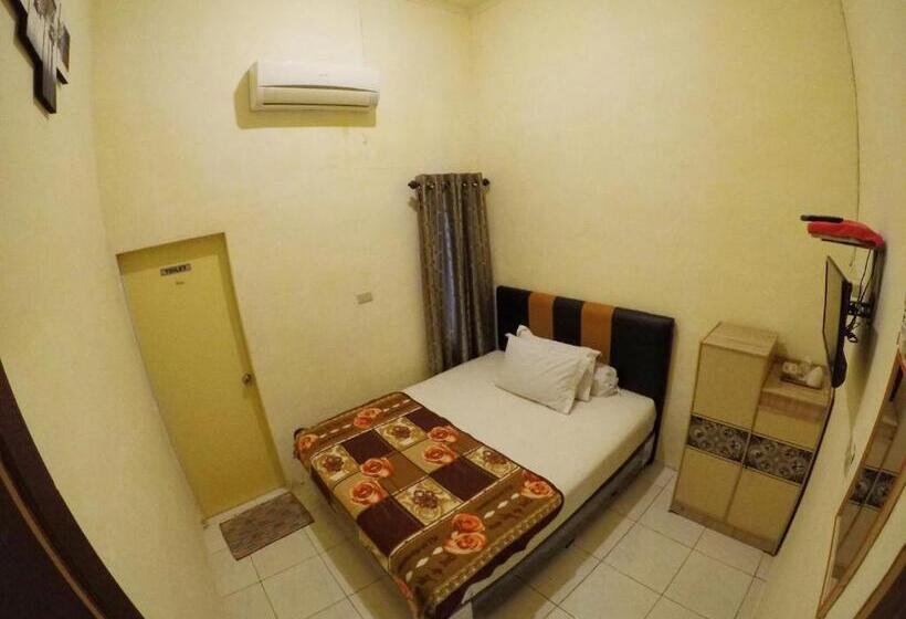 3ベッドルームハウス, Pondok Simpang Tiga