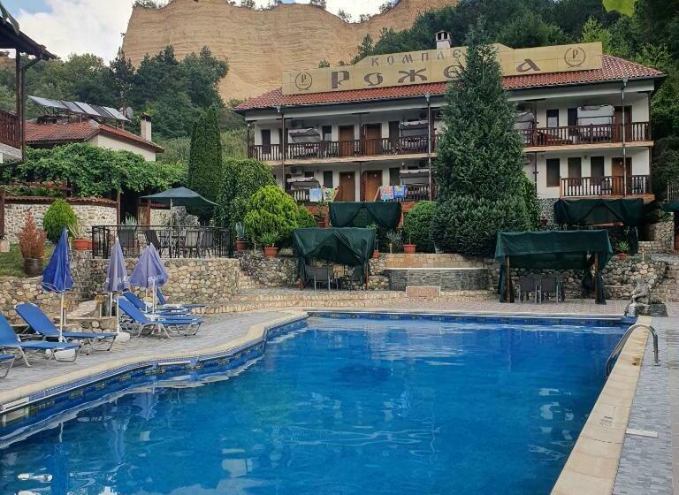 Трехместный Номер Стандарт с Балконом, комплекс рожена, хотел, хотелски комплекс рожена