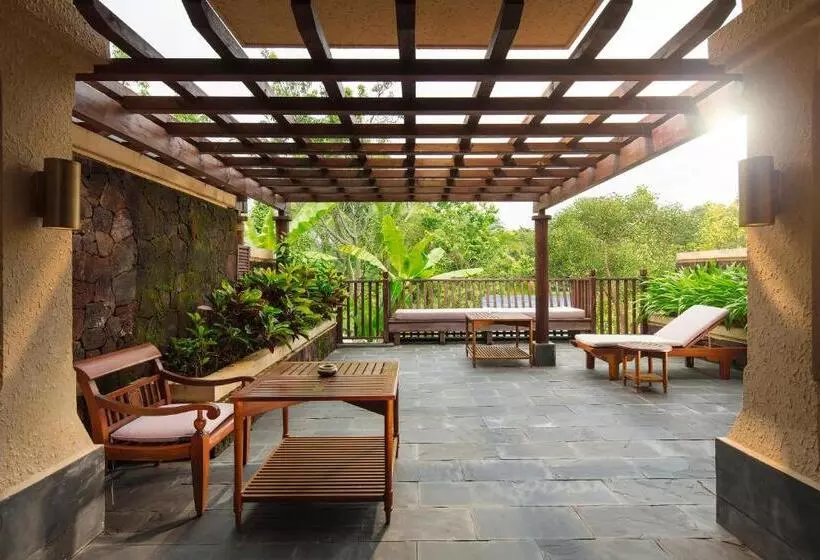 キングサイズベッドのデラックスルーム, Anantara Xishuangbanna Resort