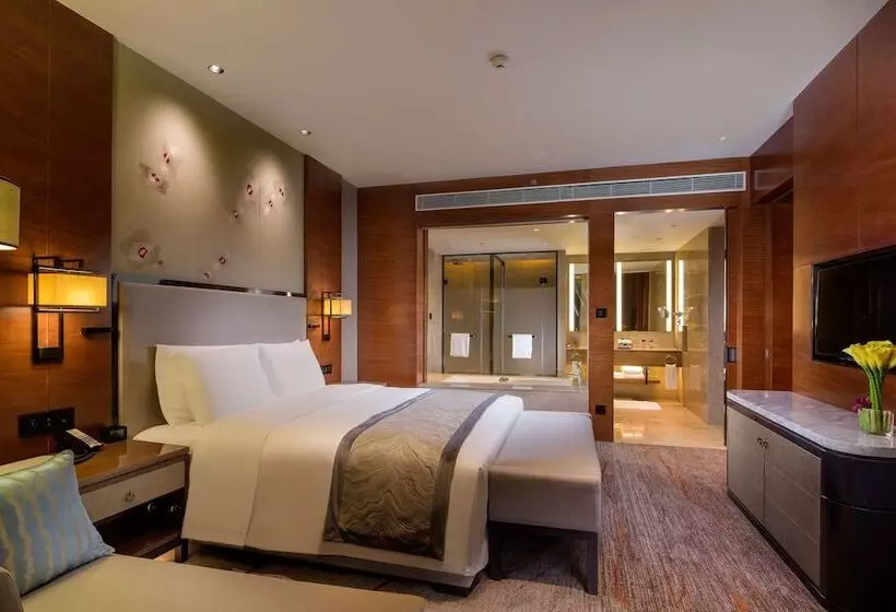 キングサイズベッドのエクゼクティブルーム, Doubletree By Hilton Hotel Guangzhou   Science City