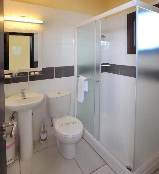 침실 2개 아파트, Nelia Gardens