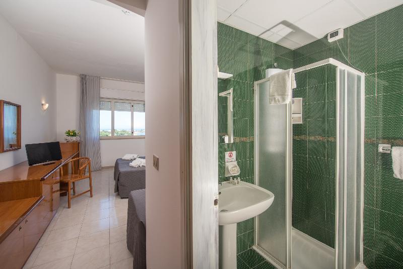 اتاق استاندارد سه نفره, President Sea Palace