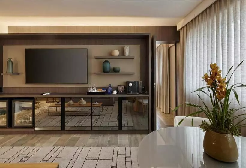 ロイヤルスイート, Radisson Blu Belo Horizonte Savassi