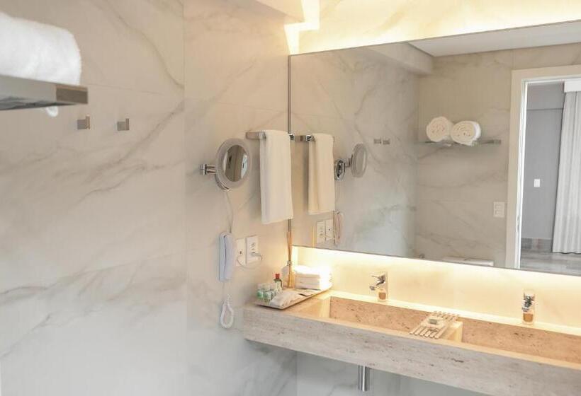 סוויטה מלכותית, Radisson Blu Belo Horizonte Savassi