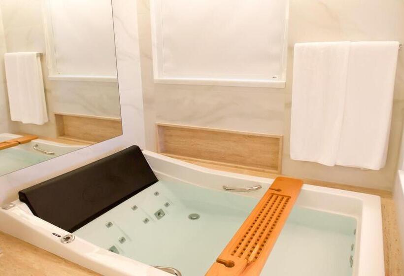 סוויטה מלכותית, Radisson Blu Belo Horizonte Savassi