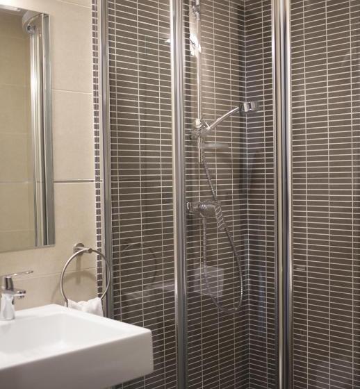 标准单人间, Restaurante El Corte