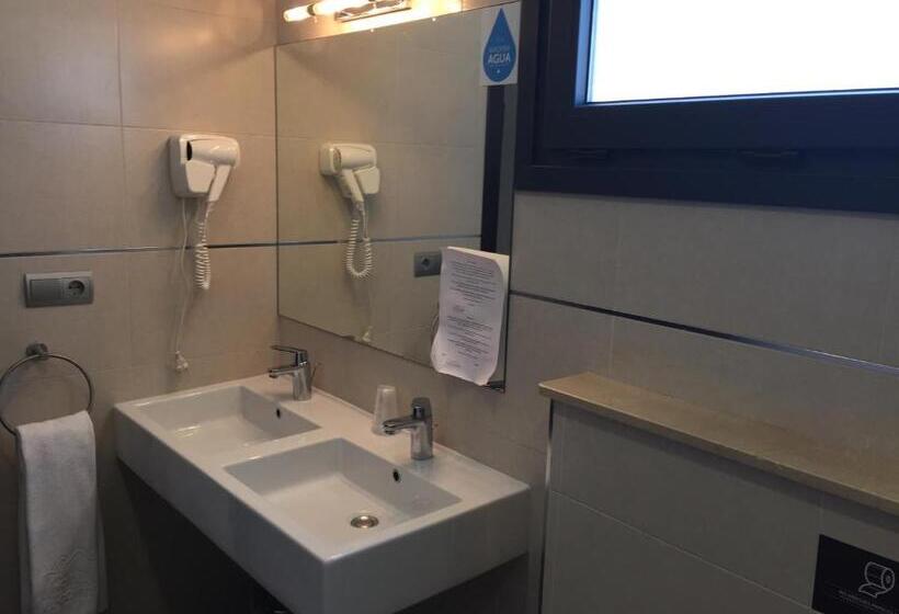 标准三人间, Restaurante El Corte