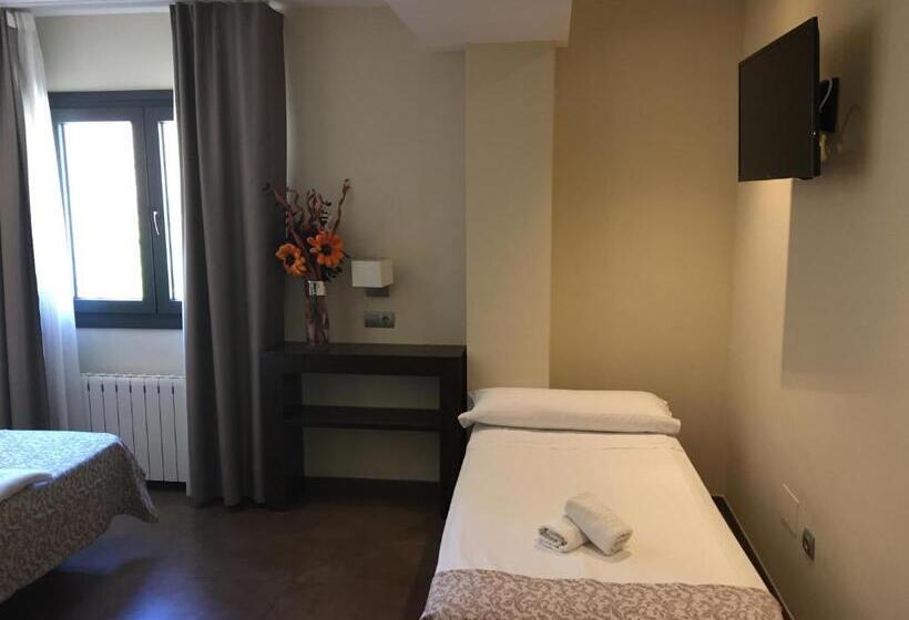 标准三人间, Restaurante El Corte