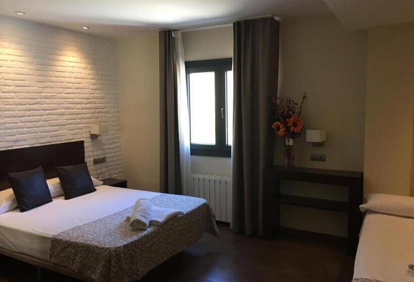 标准三人间, Restaurante El Corte