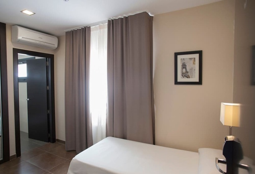 标准单人间, Restaurante El Corte