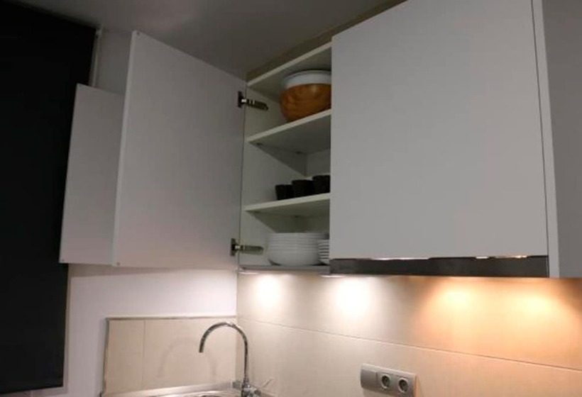 标准工作室, Restaurante El Corte