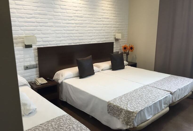 标准三人间, Restaurante El Corte