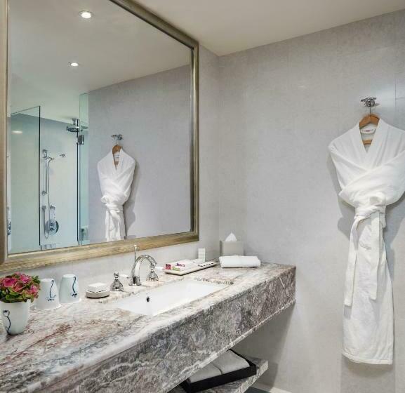 اتاق لوکس, The Pottinger Hong Kong