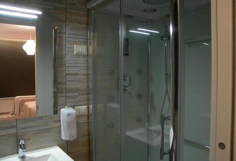 اتاق استاندارد سه نفره, B&b Il Giardino Diamante