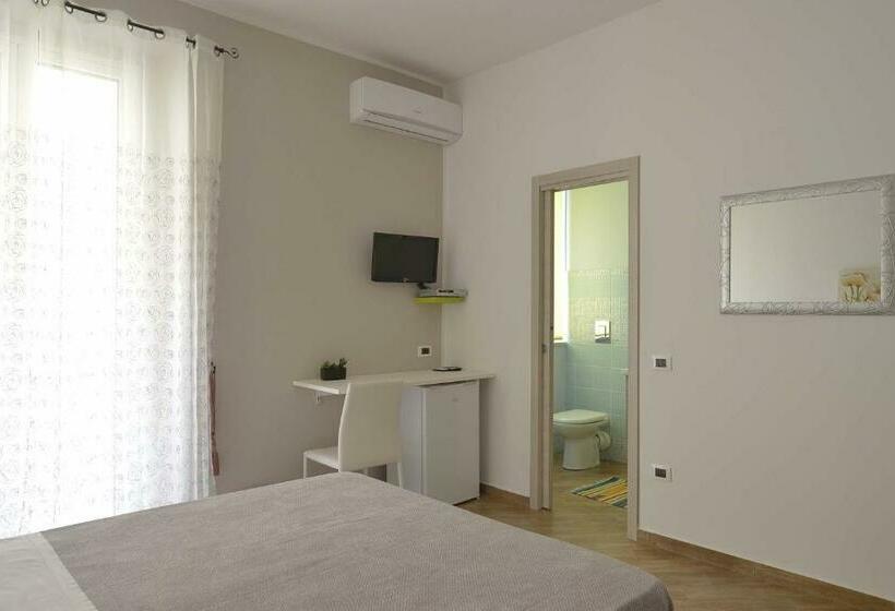 스탠다드 트리플 룸, Cavaliere Costa