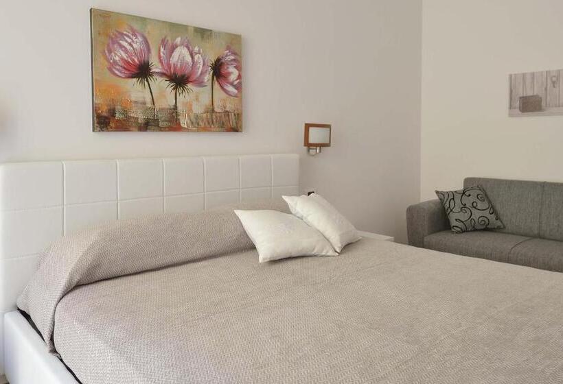 스탠다드 트리플 룸, Cavaliere Costa