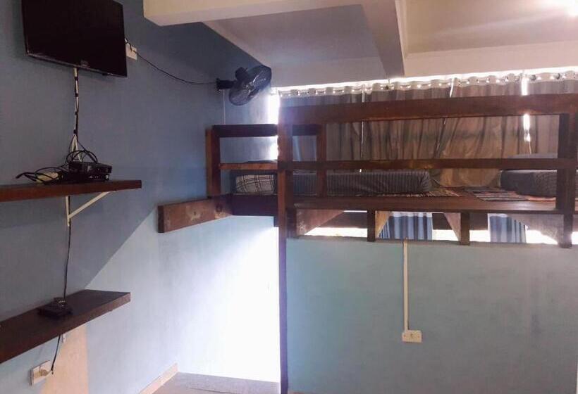 חדר משפחתי, Espaço Indio Tupi