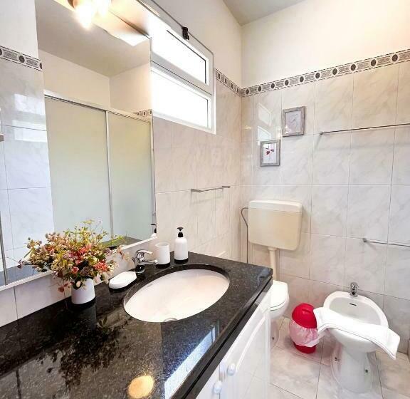 高级套房, Gardens Guest House