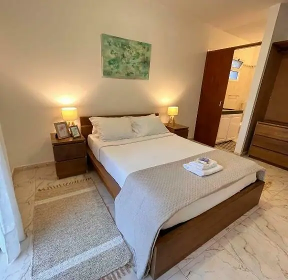 スーペリアースイート, Gardens Guest House