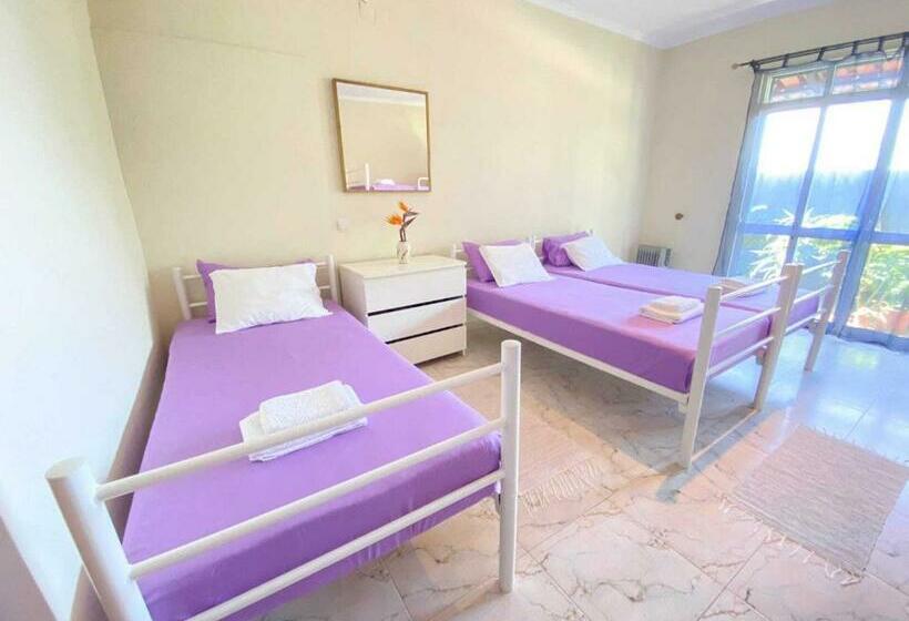 家庭房间共用浴室, Gardens Guest House